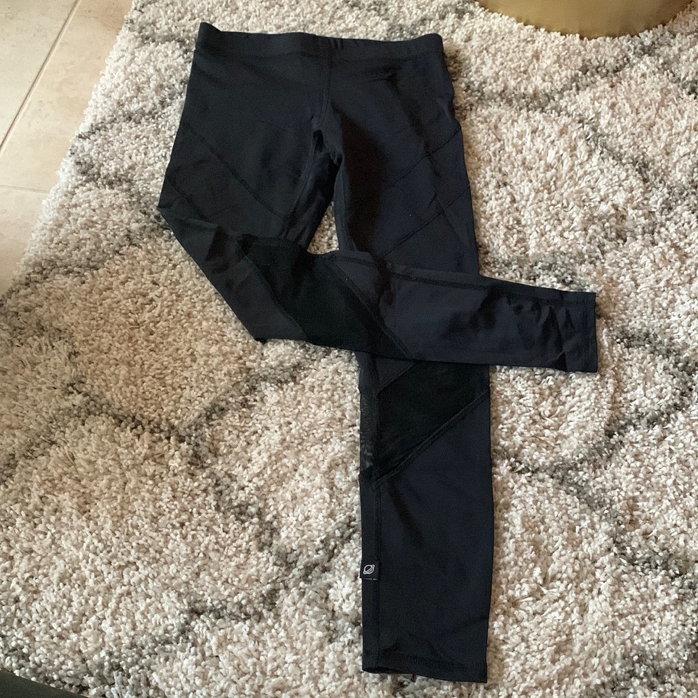 Really cute Terez leggings was sheer fabric on the mid calf